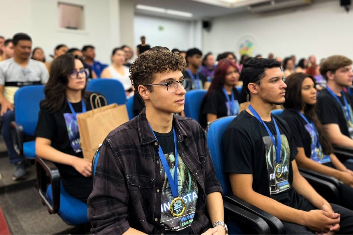 Estudantes da rede pública de MS podem concorrer a bolsas de até 100% em concurso de redação